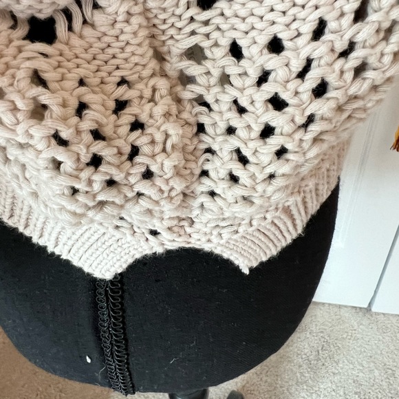 ELLA MOSS 3/4LENGTH BELL SLEEVE SWEATER SZ-S IVORY COLOR GREAT CONDITION 😍 - Picture 5 of 6